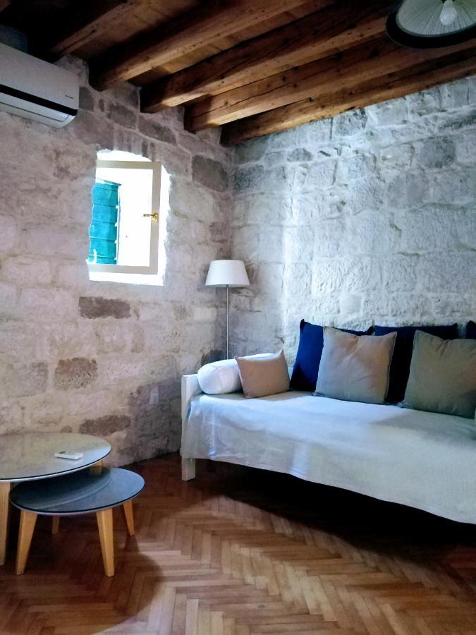 Rooms Livia Trogir Buitenkant foto