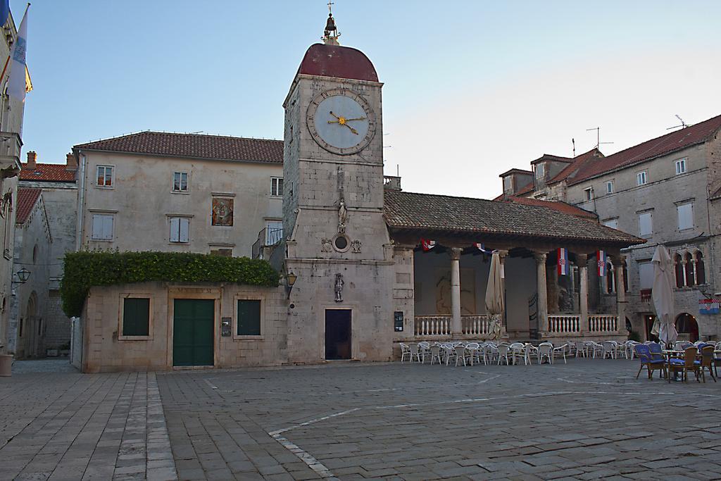 Rooms Livia Trogir Buitenkant foto