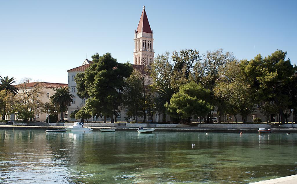 Rooms Livia Trogir Buitenkant foto