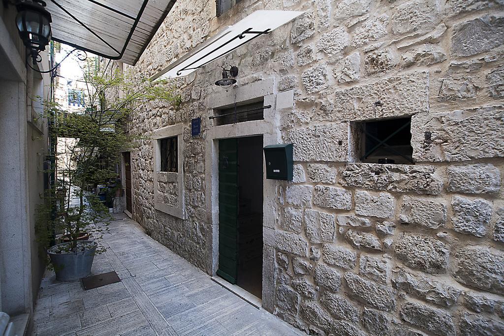 Rooms Livia Trogir Buitenkant foto
