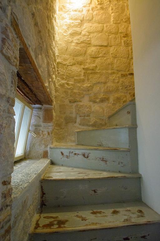 Rooms Livia Trogir Buitenkant foto