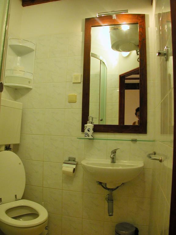 Rooms Livia Trogir Buitenkant foto