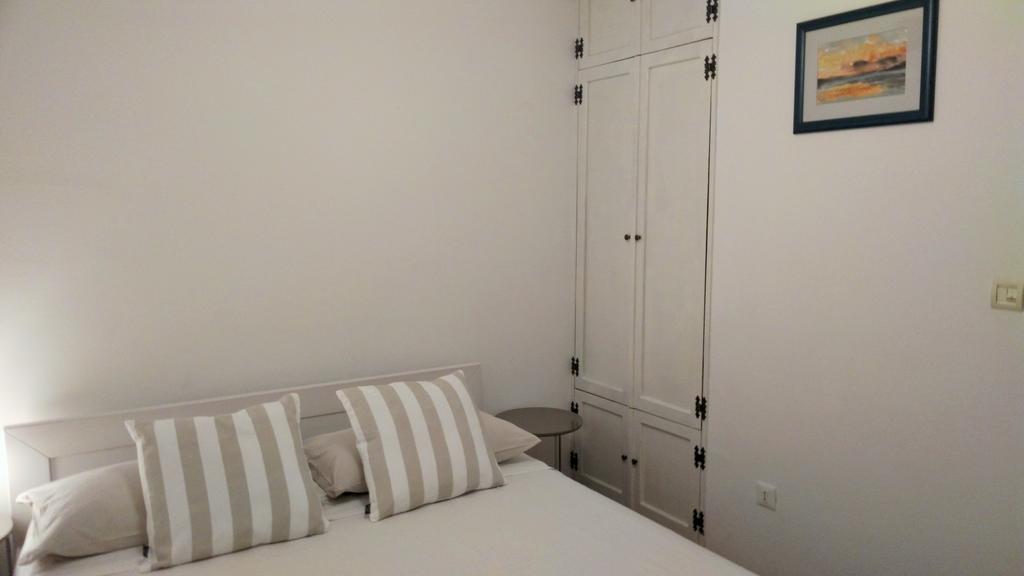 Rooms Livia Trogir Buitenkant foto